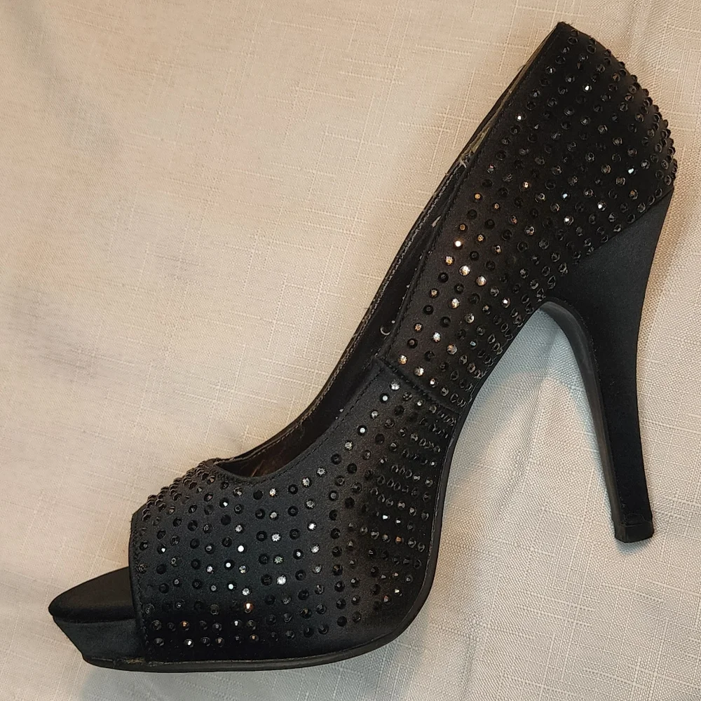 Rampage Elegant Black Studded Heels Rhinestones Sz 7.5 - Picture 2 of 9